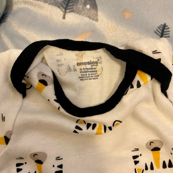 NEVER WORN 9 PIECE BABY BUNDLE - Picture 7 of 11